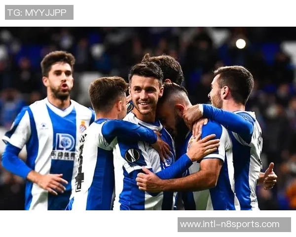 西班牙人主场迎战马加拉争夺欧战资格的关键对决